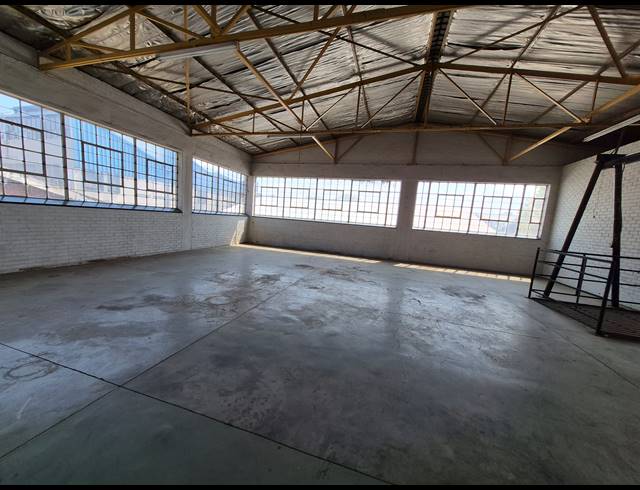 900M² WAREHOUSE FOR SALE IN BENROSE